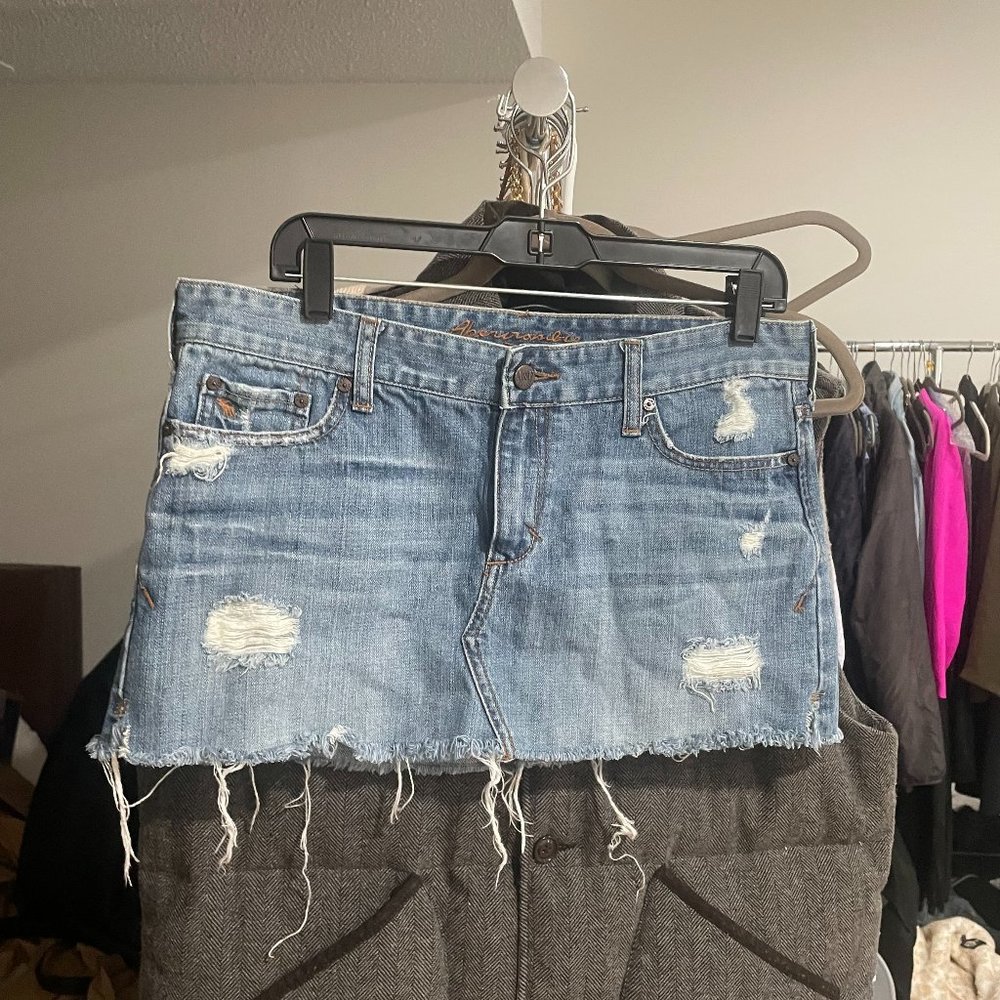 Abercrombie & Fitch Ripped Denim Skirt (8)